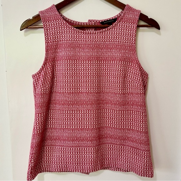 Banana Republic| Red Jacquard Knit Sleeveless Blouse w/Back Buttons Sz XS - Picture 1 of 4
